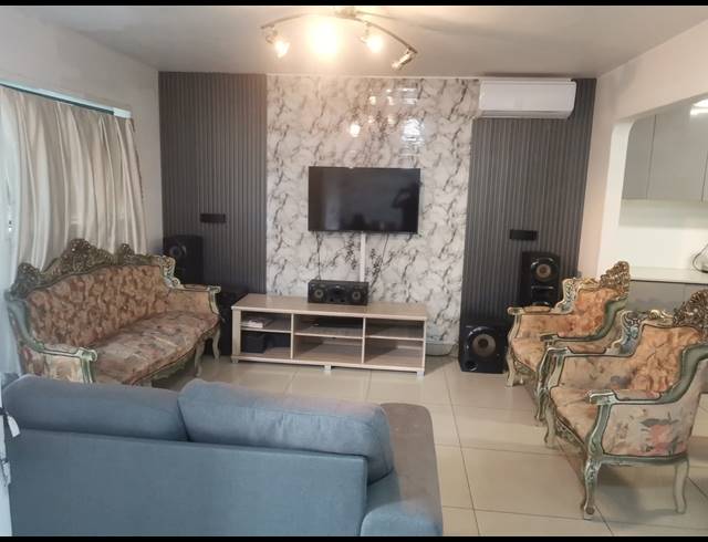 3 BEDROOM HOUSE FOR SALE IN CLAYFIELD